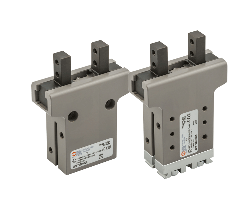 <p><p>Com o objetivo de melhoria contínua e
com base na experiência positiva obtida com as pinças Séries P3 e P12, a Metal
Work decidiu fazer alterações nas pinças de duas garras paralelas Série P2.</p>
<p>As novas pinças possuem corpo integral
feito de liga de alumínio e revestidas com tratamento de endurecimento
superficial e garras de aço com revestimento antidesgaste.</p>
<p>O sistema de guia das garras e a
precisão do acoplamento com o corpo garantem uma rigidez de classe superior à
atual e, consequentemente, folgas significativamente reduzidas.</p>
<p>O tratamento da superfície do corpo, com
camada de cerâmica, diminui o atrito e o desgaste, além de facilitar o
deslizamento das garras no corpo.</p>
<p>O corpo integral em alumínio, com uma
forma otimizada, também permite uma redução de peso de 25%, em relação à versão
atual.</p>
<p>Os números das peças envolvidas são:</p>

<table>
 <tbody><tr>
  <td>
  <p>W1570160200</p>
  </td>
  <td>
  <p>PINÇAS  COM 2 GARRAS
  PARALELAS P2-16</p>
  </td>
 </tr>
 <tr>
  <td>
  <p>W1570200200</p>
  </td>
  <td>
  <p>PINÇAS COM 2  GARRAS
  PARALELAS P2-20</p>
  </td>
 </tr>
 <tr>
  <td>
  <p>W1570200200K</p>
  </td>
  <td>
  <p> PINÇAS COM 2 GARRAS
  PARALELAS P2K-20</p>
  </td>
 </tr>
 <tr>
  <td>
  <p>W1570250200</p>
  </td>
  <td>
  <p>PINÇAS COM  2 GARRAS
  PARALELAS P2-25</p>
  </td>
 </tr>
 <tr>
  <td>
  
  
  </td>
  <td>
  
  </td>
 </tr>
</tbody></table>
<p>As 
pinças atuais serão substituídas pelas novas, progressivamente, mantendo
o mesmo código, a partir de fevereiro de 2023.</p>

<a href="https://media.metalwork.it/browse/catalogue-eng#page/252">Catálogo P2</a></p><p><a href="https://media.metalwork.it/browse/catalogue-eng#page/481">Catálogo P2K</a><br></p>